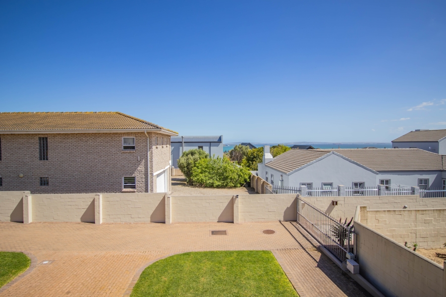 6 Bedroom Property for Sale in Myburgh Park Western Cape